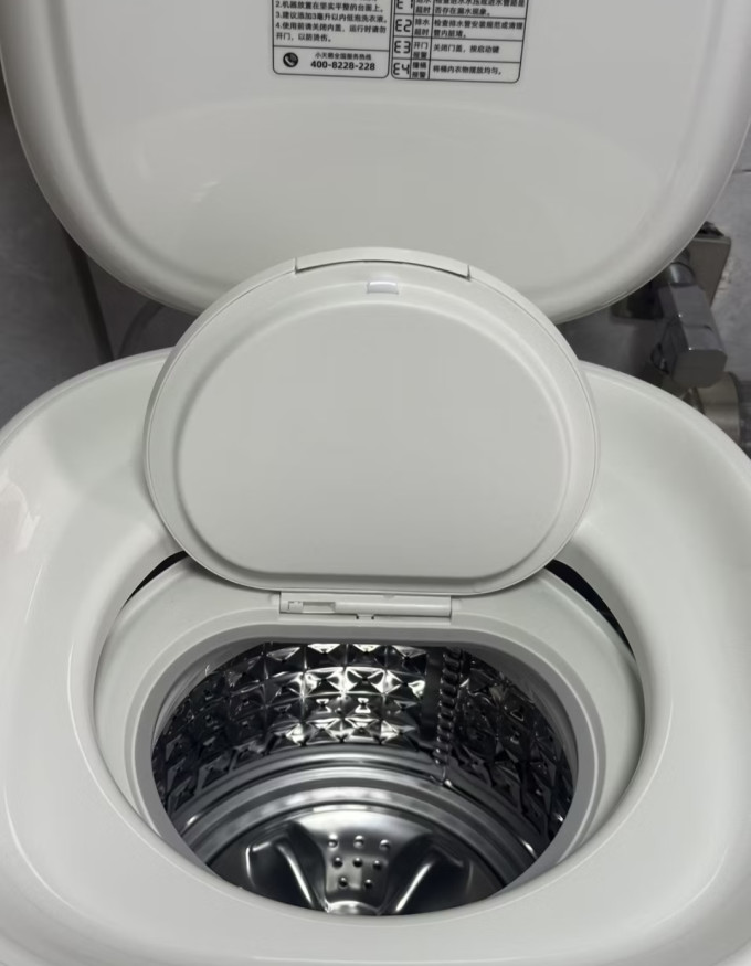 小天鹅迷你洗衣机