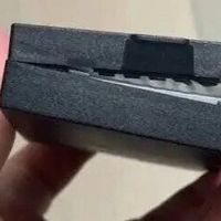 智能门锁电池炸了、冒烟，品牌却说它是“非核心部件”？双11前，先打开自家电池仓看一眼