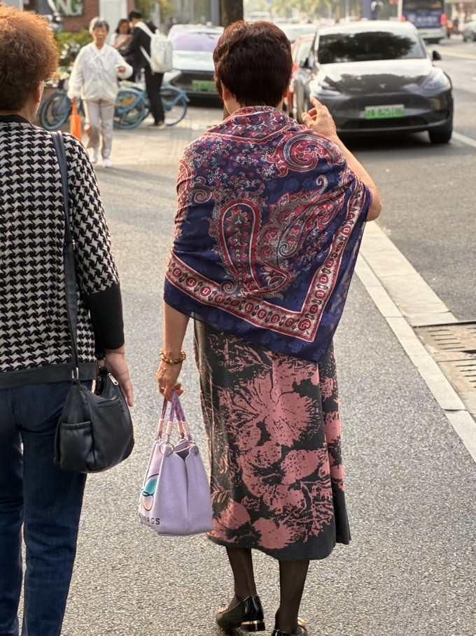 特色女装