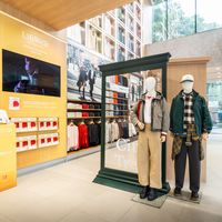 「500-360的券砸下来、门店挤到脚都没地方放」撞上「一件货退了又买三次、价保只肯退9块」：双11蹲优衣库的观望党，下单前先把价梯、凑单、价保这三本账对完