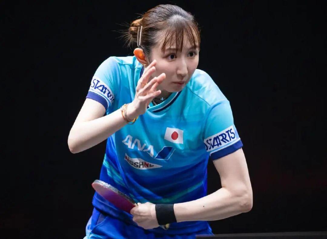 女团输日本那晚,全网想念王曼昱,可这张兜底网,她一个人补不了