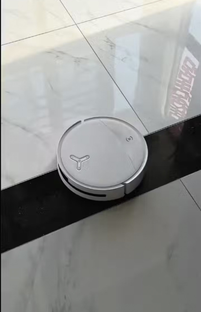 科沃斯扫拖一体机