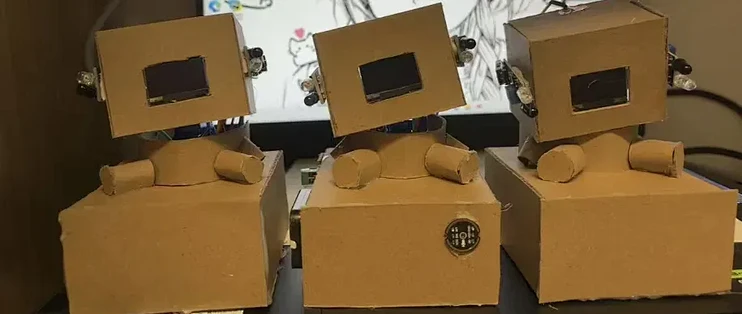 大神用废旧纸盒做机器人，头部可追踪物体！成本低至几十元