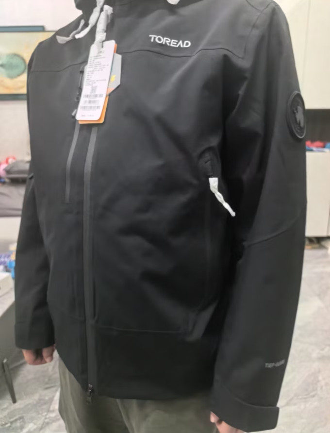 探路者冲锋衣
