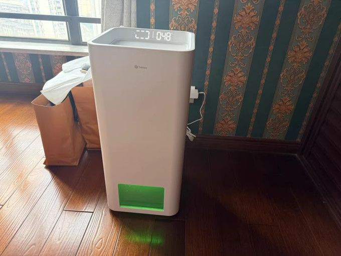 树新风加湿器