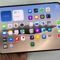 从iPhoneDuo折痕看折叠屏未来：苹果能否终结痛点？