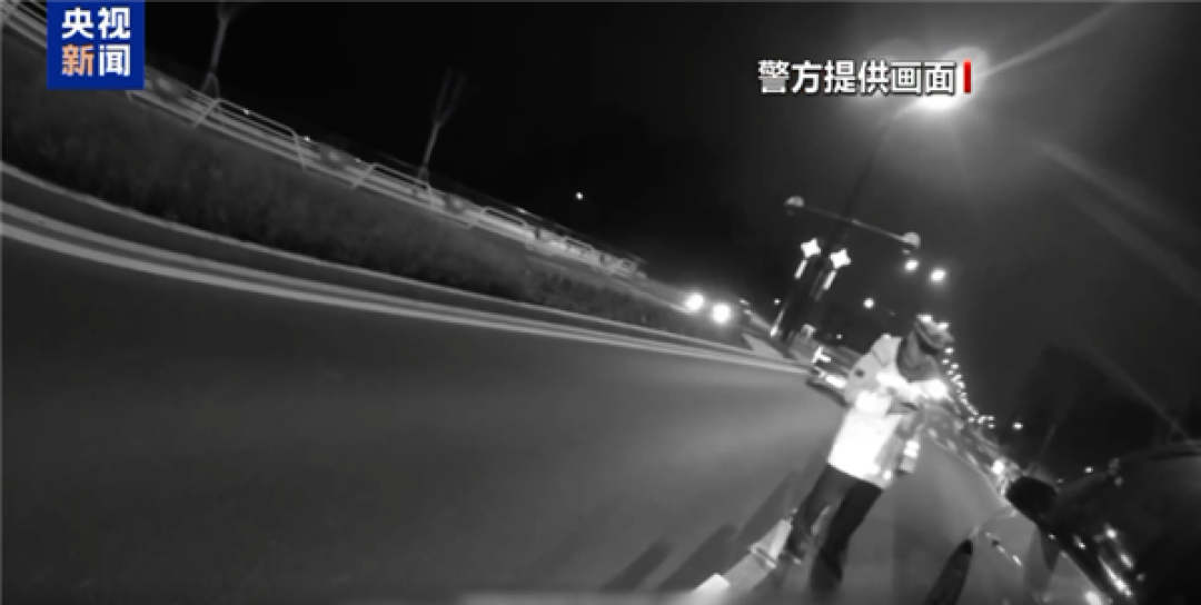 开智驾后车载系统自动报警 醉驾司机算不算自首?法院判了