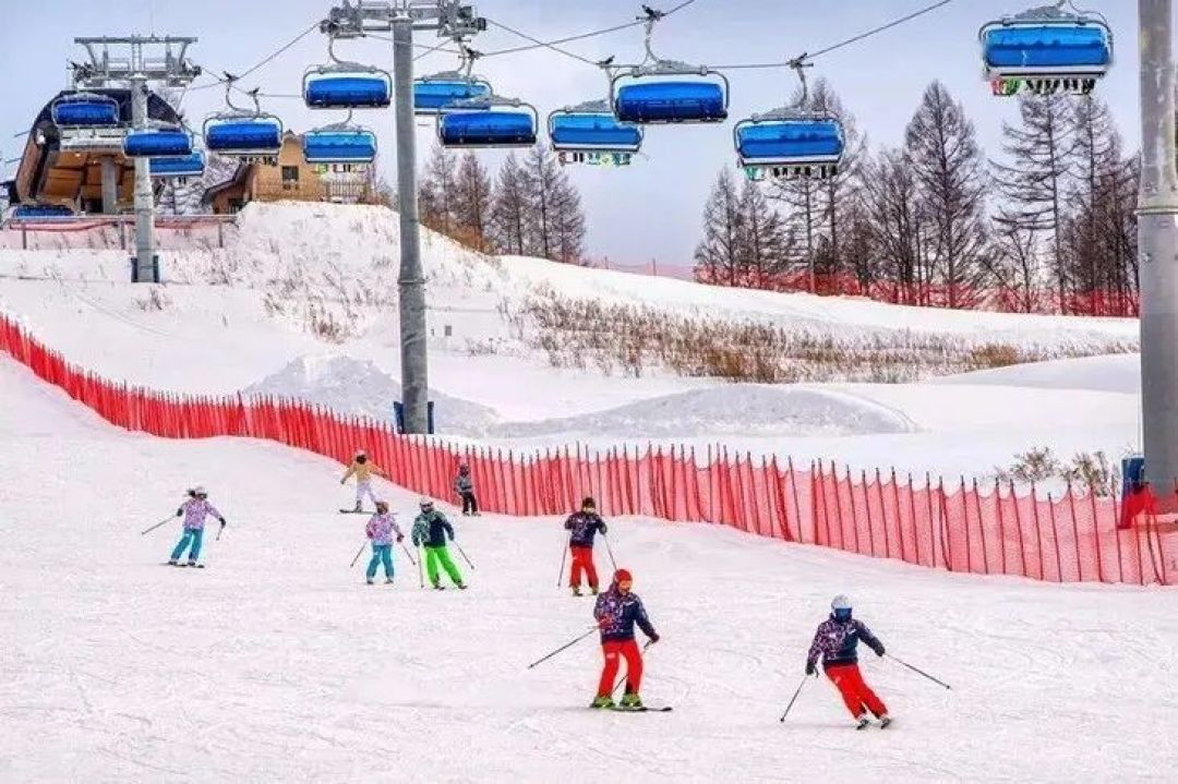 长白山郝力克实测:出门就是雪场的瑞士风亲子酒店