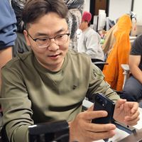 iPhone Duo纳米膜易磨损掉漆？日常保养与二手保值避坑指南