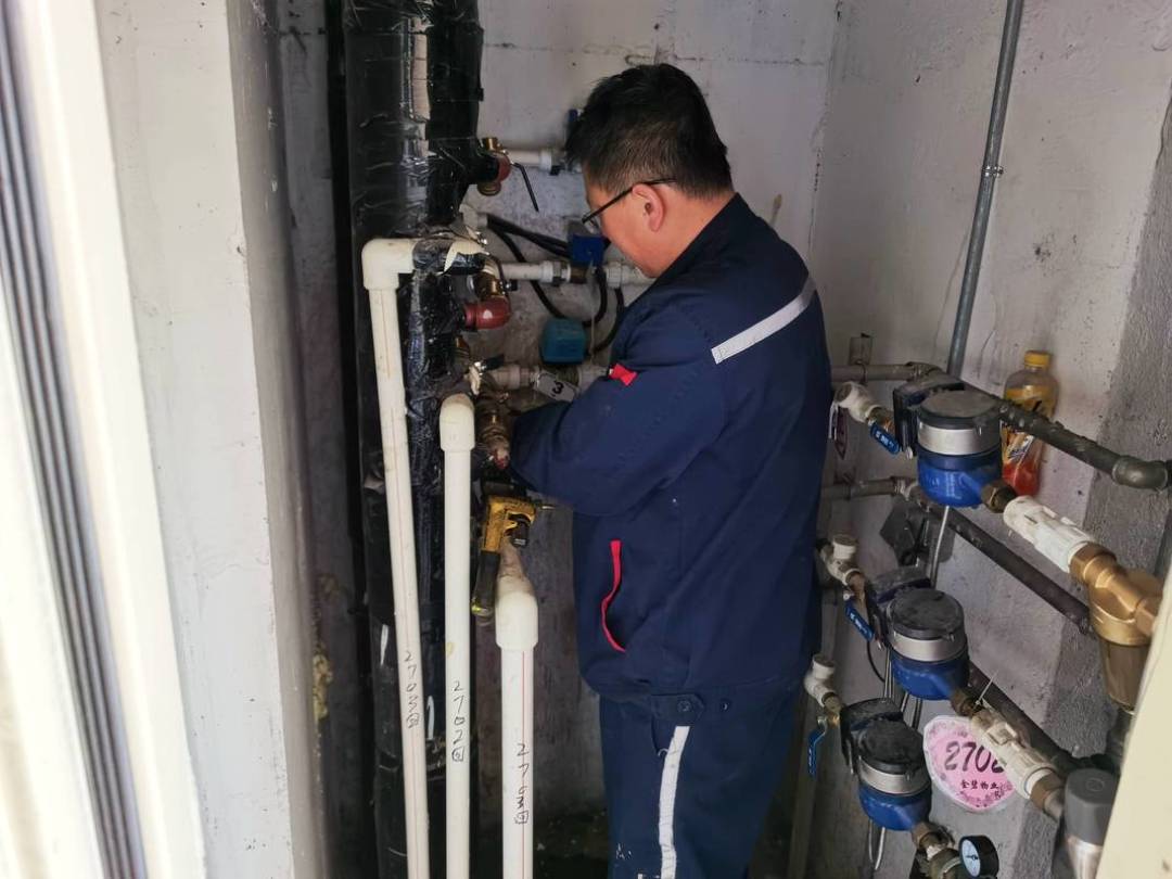 交完采暖费一个月,等来停暖通知:“内部人员”能打折代缴?北京热力说是骗局