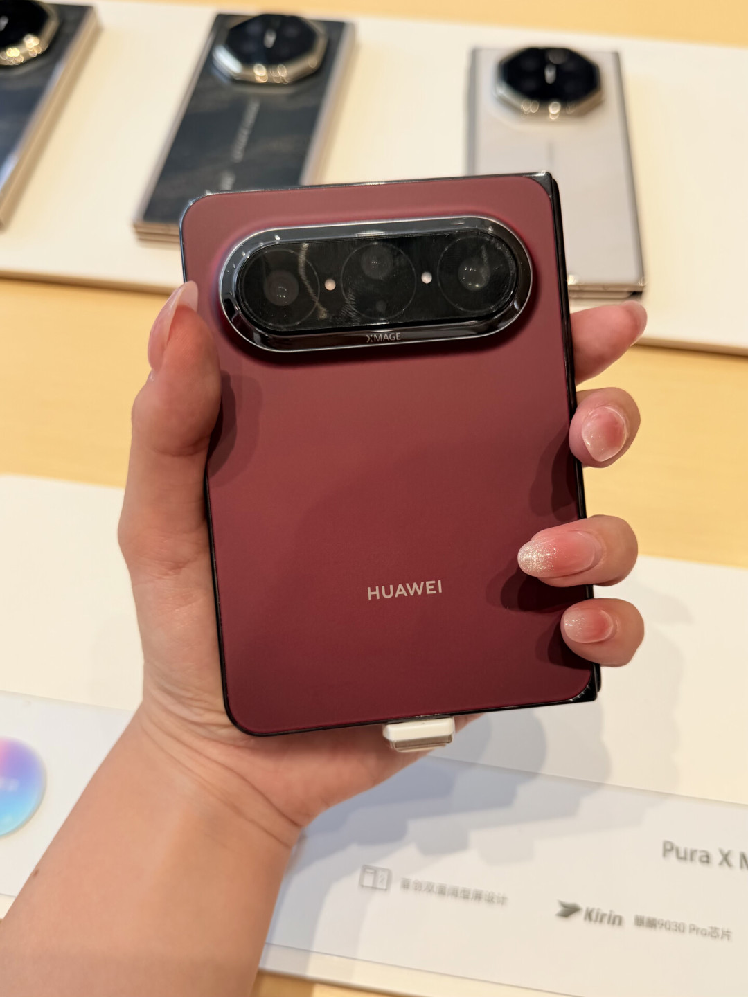 iPhone Duo开卖当天,华为大阔折先断货了:15999和10999,差的不只是5000块