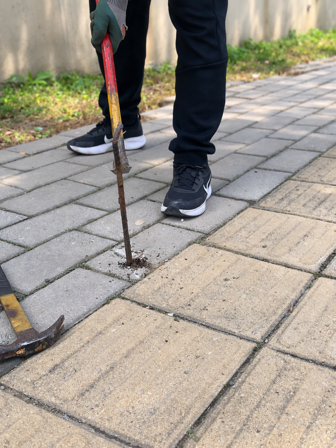 一根拔钉视频3.4万赞:拔钉侠热潮卷到工具党门口,抄起威克士帮忙前,先把法律、手艺、责任这三本账翻完