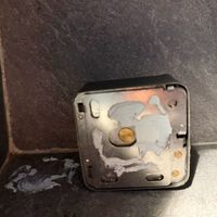 双11囤免打孔前，先看清这条分界线：什么样的墙、多重的东西，该用胶、贴还是吸盘
