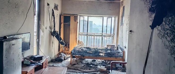 孩子把用完的吹风机搁在床上：太原那晚，尾端窜出了火苗——本月多地通报的三起同款火灾，都烧在床铺上
