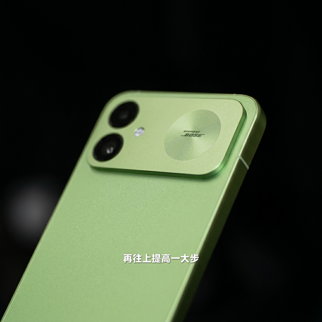 友商发新机,最高兴的居然是红米?