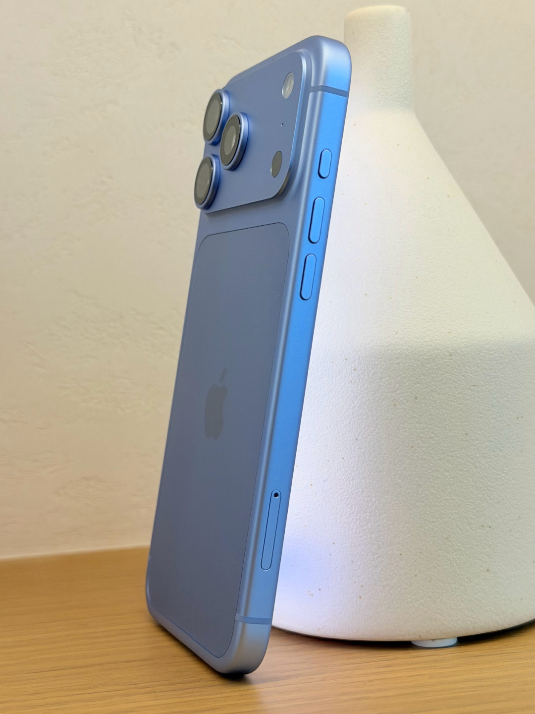 “卖不动”的18 Pro,怎么卖出了400万台?双11正是捡漏时
