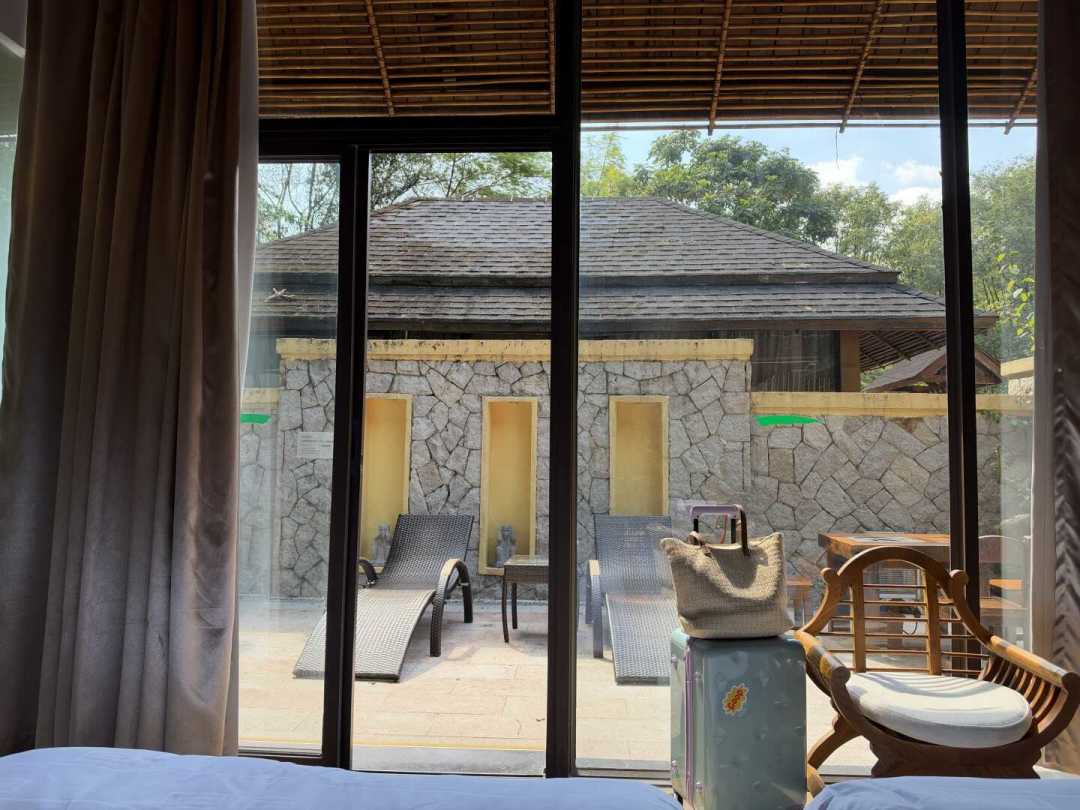 龙门地派温泉:网红心形泳池,实住体验究竟如何?
