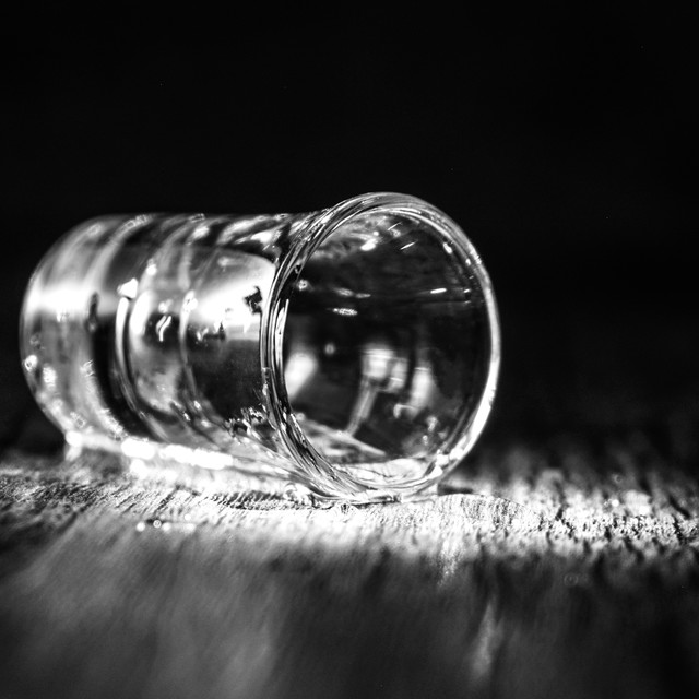 50人盲品分不清贵贱？白酒的溢价藏在第二天，不在第一口