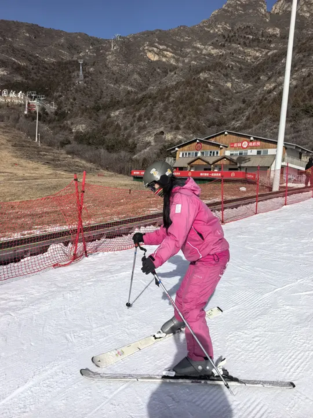 第一次带娃滑雪,装备怎么配?3–12岁租买对照表