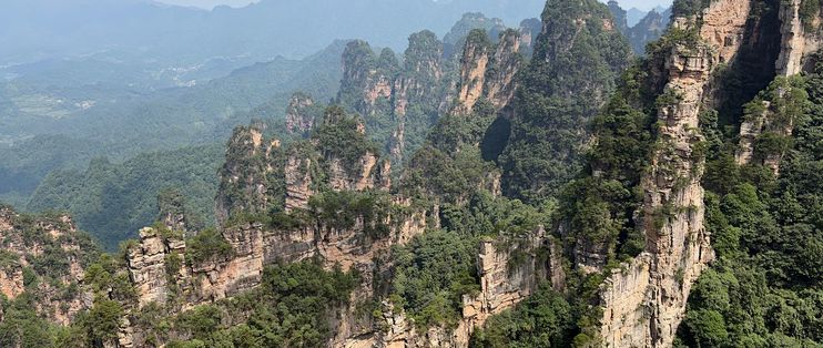 张家界武陵源—天门山：一块5A牌子，两座互不相干的山