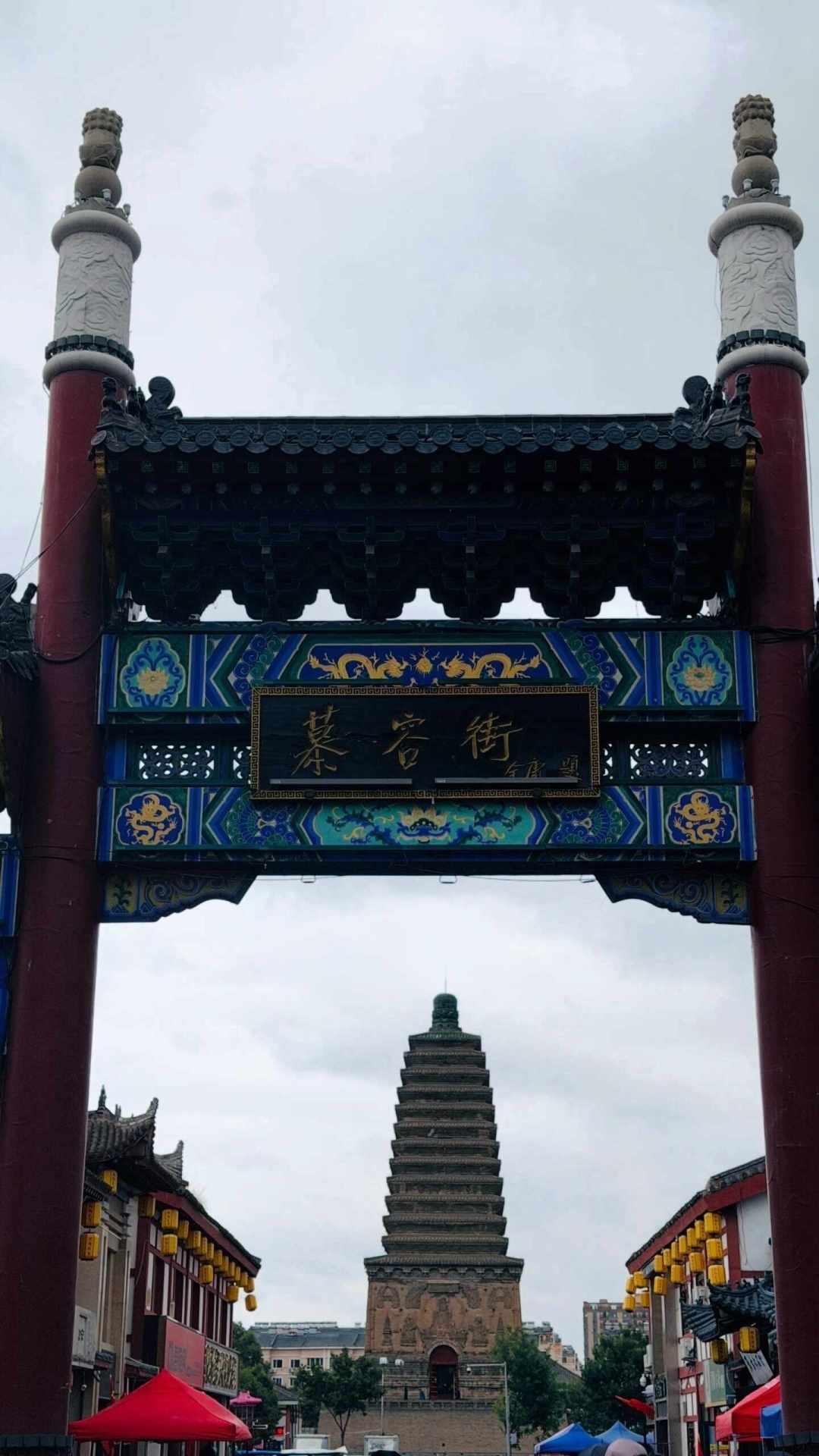 慕容街“假鱼化石”帖吵翻149条评论：先分清你手里那块石板的三种“身份”