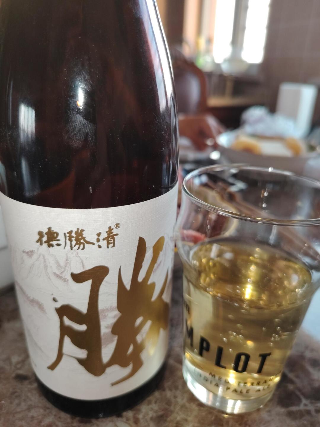 双11清酒下单前,先把账算清:同一瓶獭祭,网购一两百、日料店能上千,差的不是真假是三笔账