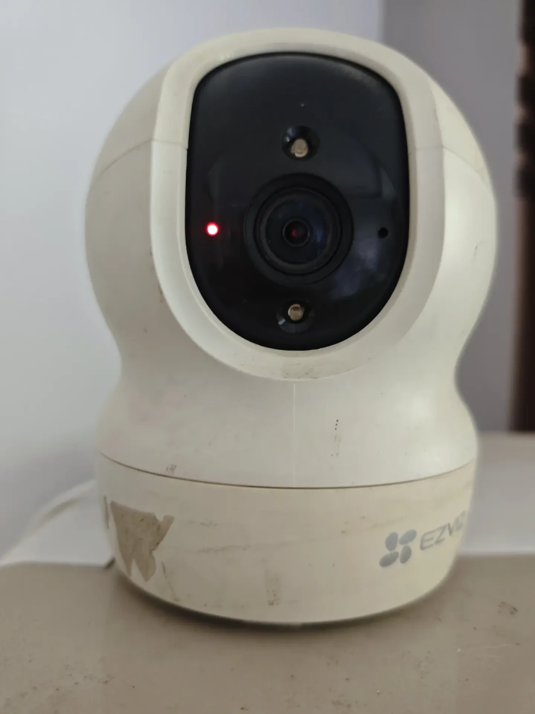 家里的摄像头断电后再也没连回来:多名用户反映360旧型号“找不回”,客服建议“以旧换新”