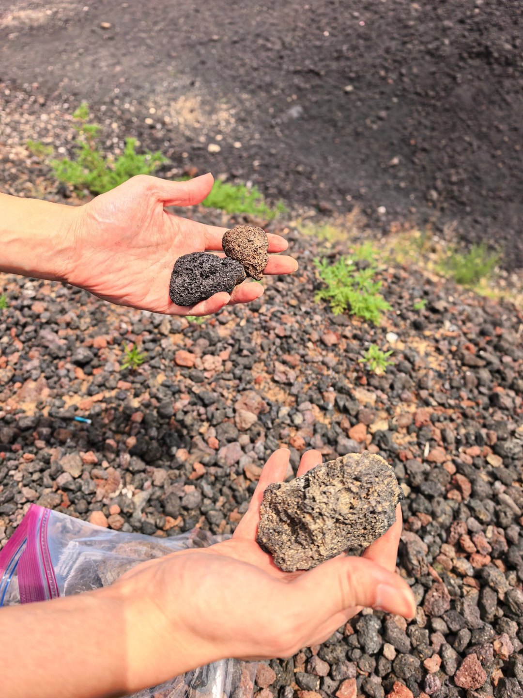 乌兰哈达火山捡玛瑙攻略刷屏:热门点位实测