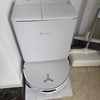 科沃斯扫地机器人70℃热拖去油无痕，厨房黏脚地面一次清干净