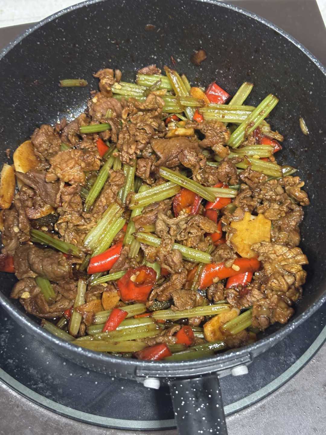 断崖降温这几天,为什么火的是快手汤,而不是你收藏的快手炒菜?