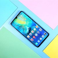 华为Mate 90系列开售18天销量：约52.8万台 连续多周第一