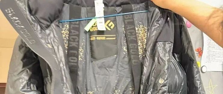 承诺赔付八成，第二天反悔：用户称高价羽绒服被线上洗衣洗坏，维权卡在“折旧”二字