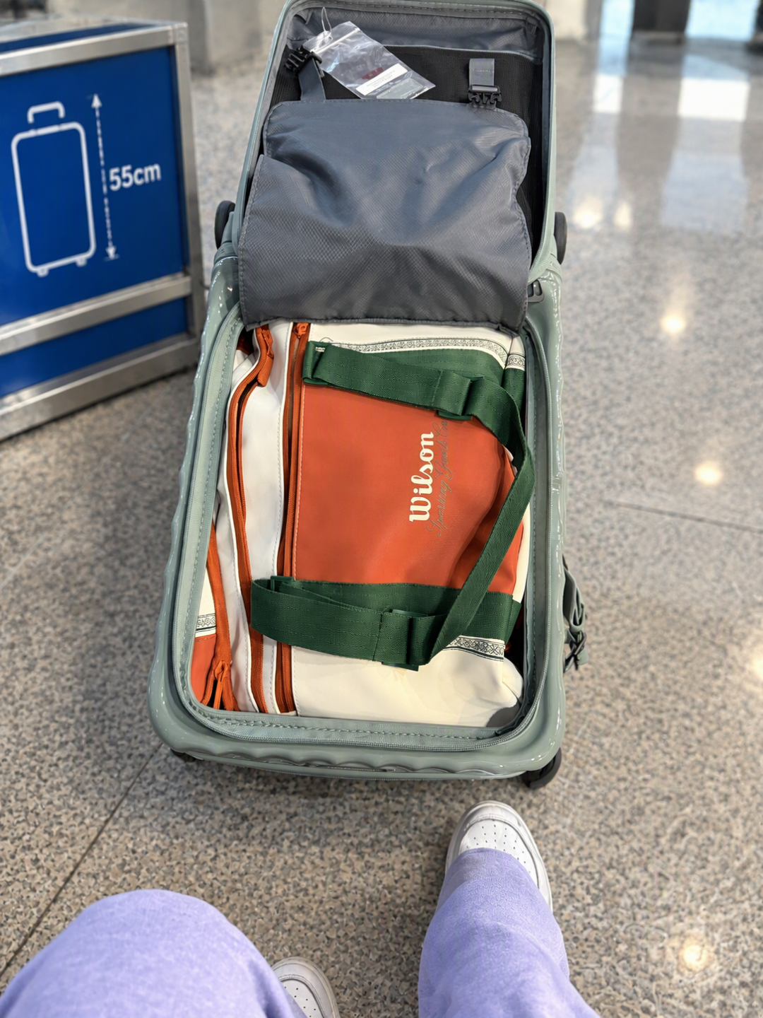 登机口开始量轮子:你的TUMI,可能先超标