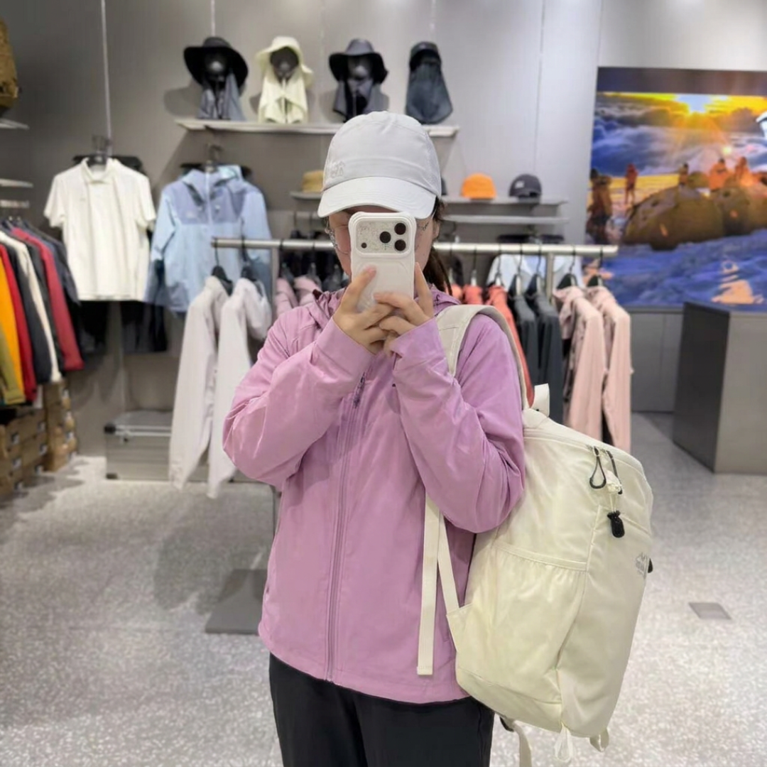 奥索卡今冬想赚女生的钱:官方帖写着