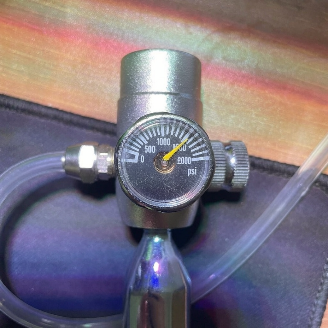 双11想把CO2套装加进购物车的,先翻完三平台40多条打碳帖和202条争论评论:坑不在价格,在螺纹、充气站和电磁阀