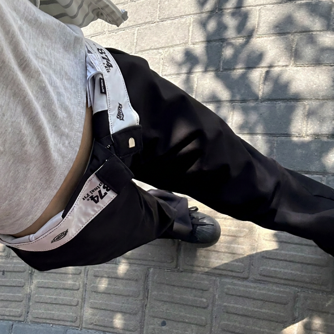 Dickies的“祛魅”潮：老粉较真的不是布料，是吊牌上“威富服饰”四个字