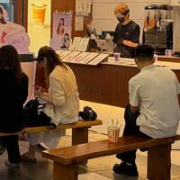 心悸、手抖、凌晨四点睡不着：爆火的泰奶，咖啡因逼近一杯美式