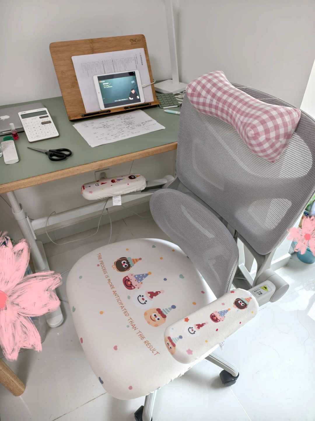 爱果乐双11卖椅给大人:三个小个子实测结论一致——调节是真友好,头枕是真够不着