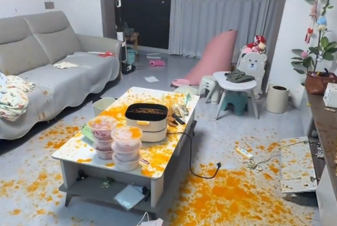 火锅烧了10分钟,玻璃桌子先炸了:电磁炉配玻璃桌,很多人是亏了才知道
