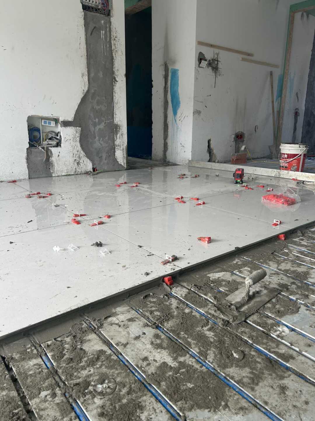 老房想装电地暖？电费、层高、电表这三笔账，算不清就别急着砸地面