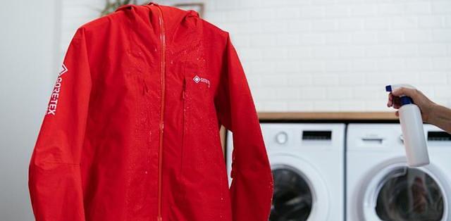 GORE-TEX 五十周年：它挡得住暴雨，为什么挡不住你的汗？