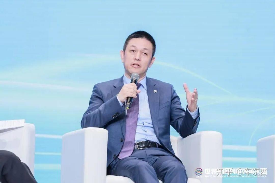 世界智能网联汽车大会圆桌现场，六位车圈高管激辩L3要不要跳过