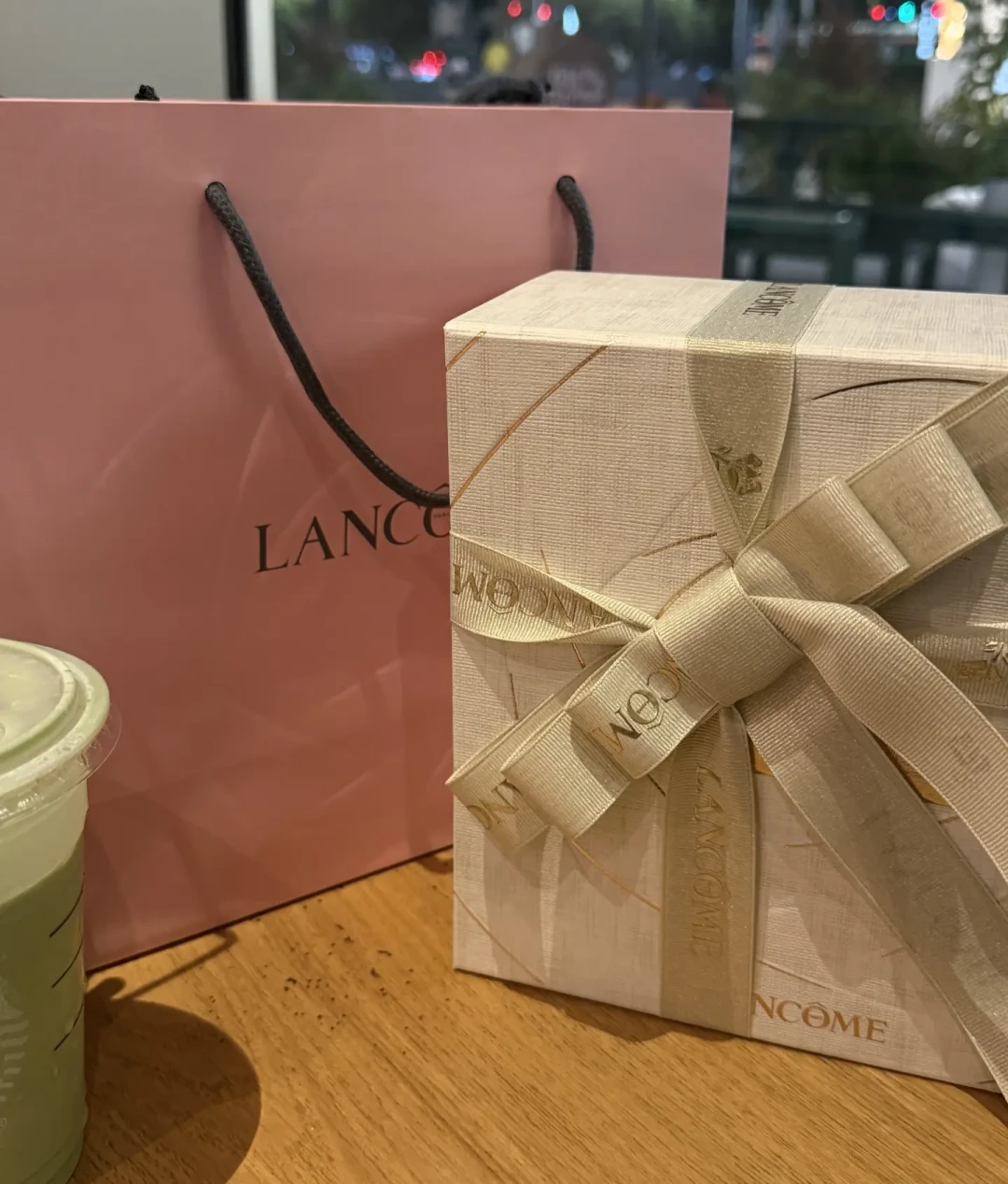 兰蔻双11包装“随机刷新”：旗舰店裸放、丝芙兰没盒、专柜能补——先把礼盒这笔账和真伪那笔账分开算