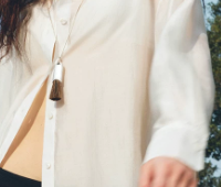 ONLY2026秋季新款莱赛尔纯色宽松微透后背立体蝴蝶结衬衫上衣女