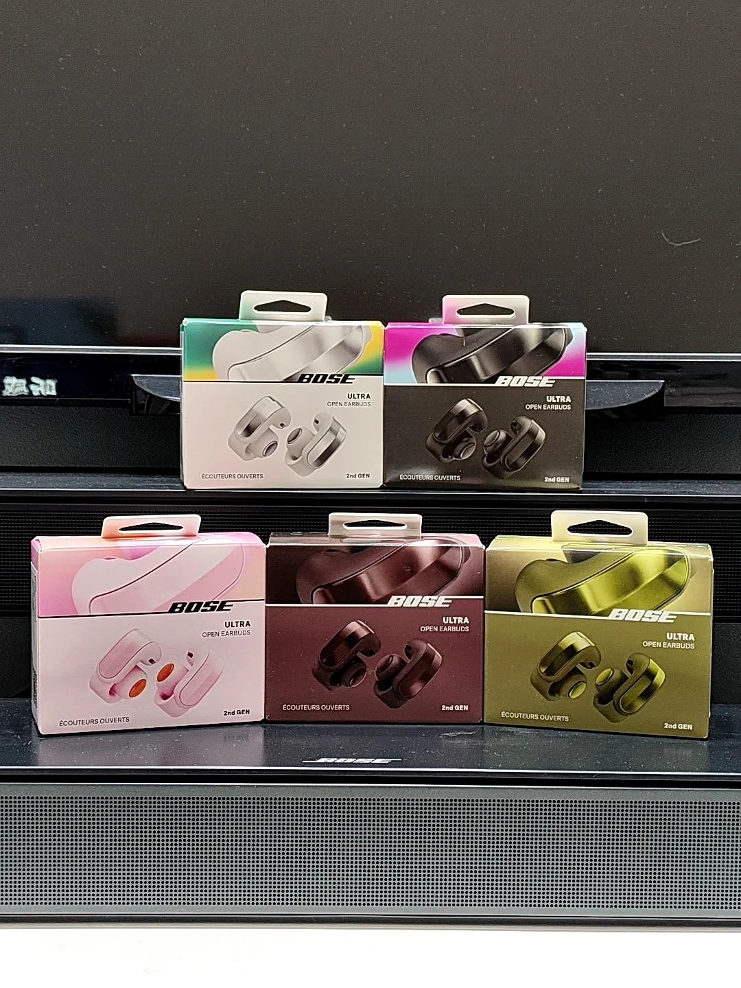 双11前“平替Bose”测评刷屏:18条搜索结果10条是横评,169元的耳夹和2299元的Bose,差的真不是价格