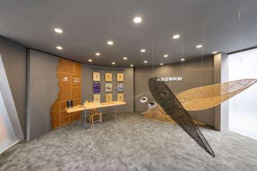 成都站「匠心共振」互动装置与ABZORB科技展区（图源：品牌官方物料，经知乎快讯转载）