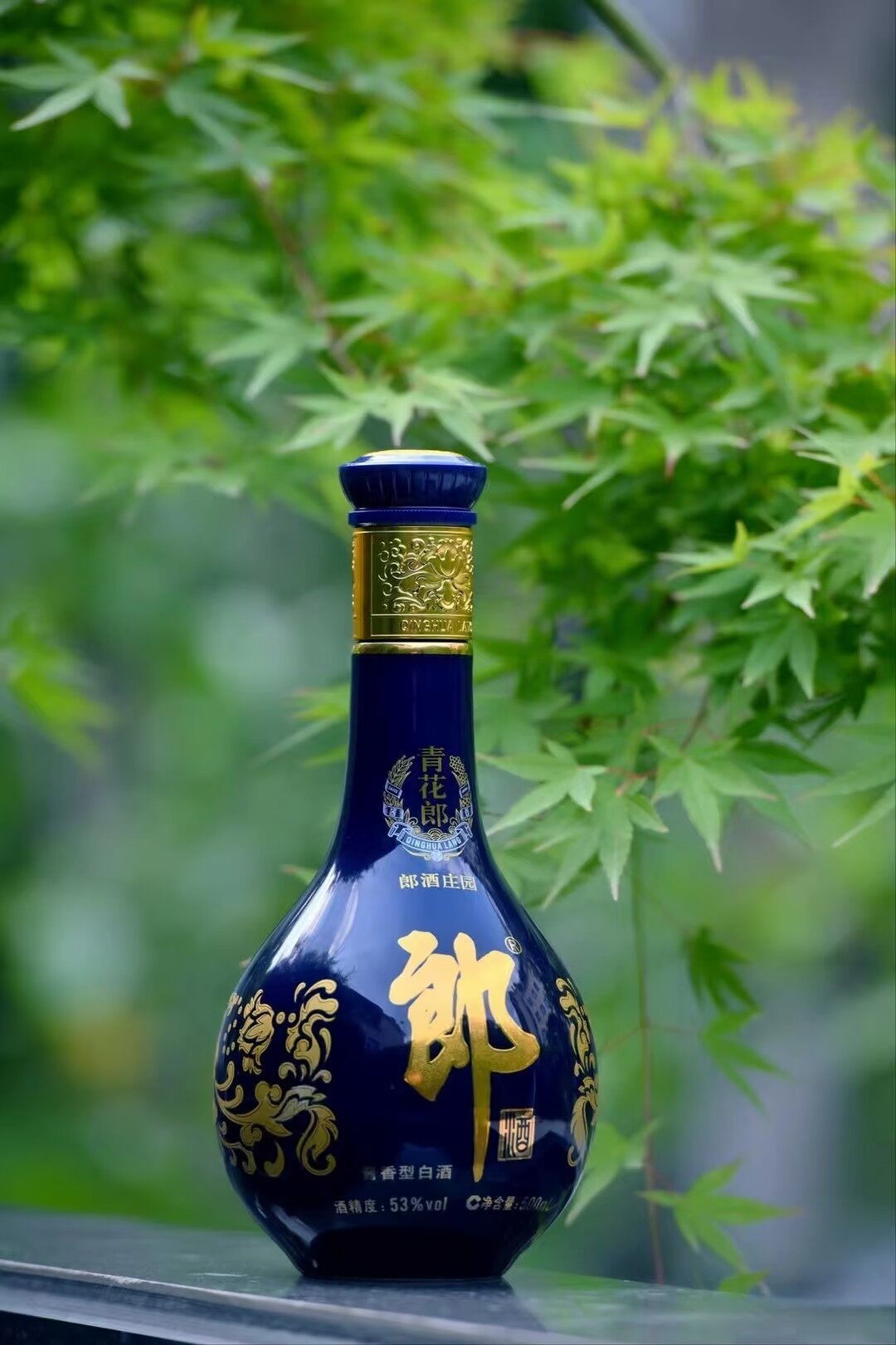 青花郎破700,郎酒亮出32.5万吨账本:该入手还是该捡漏?