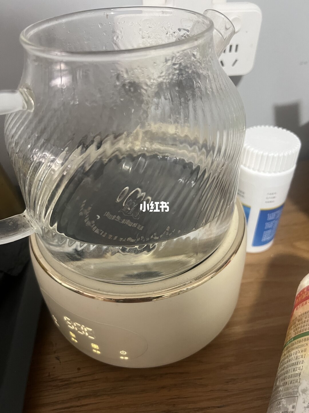 恒温壶面板显示50度，正好卡在发酵上限附近