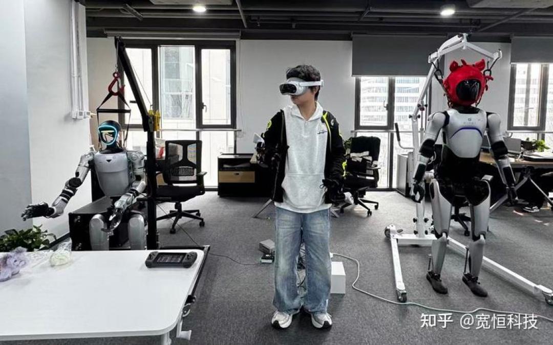 你的VR头显在吃灰,机器人工厂却在抢着要:2026年VR行业的