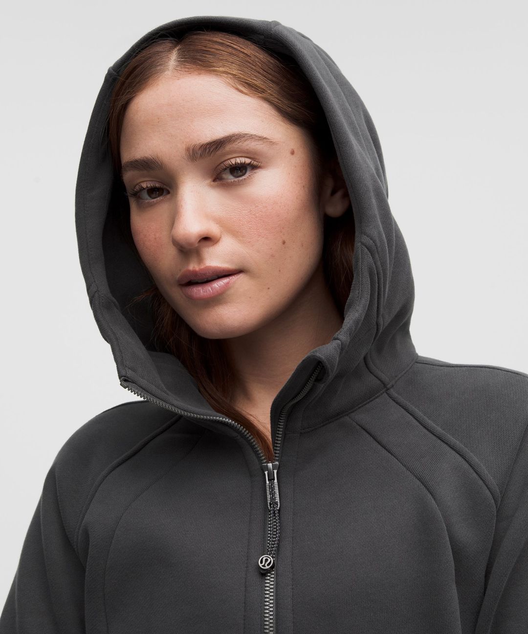 股价跌近两成的lululemon,这个秋冬怎么买才不亏